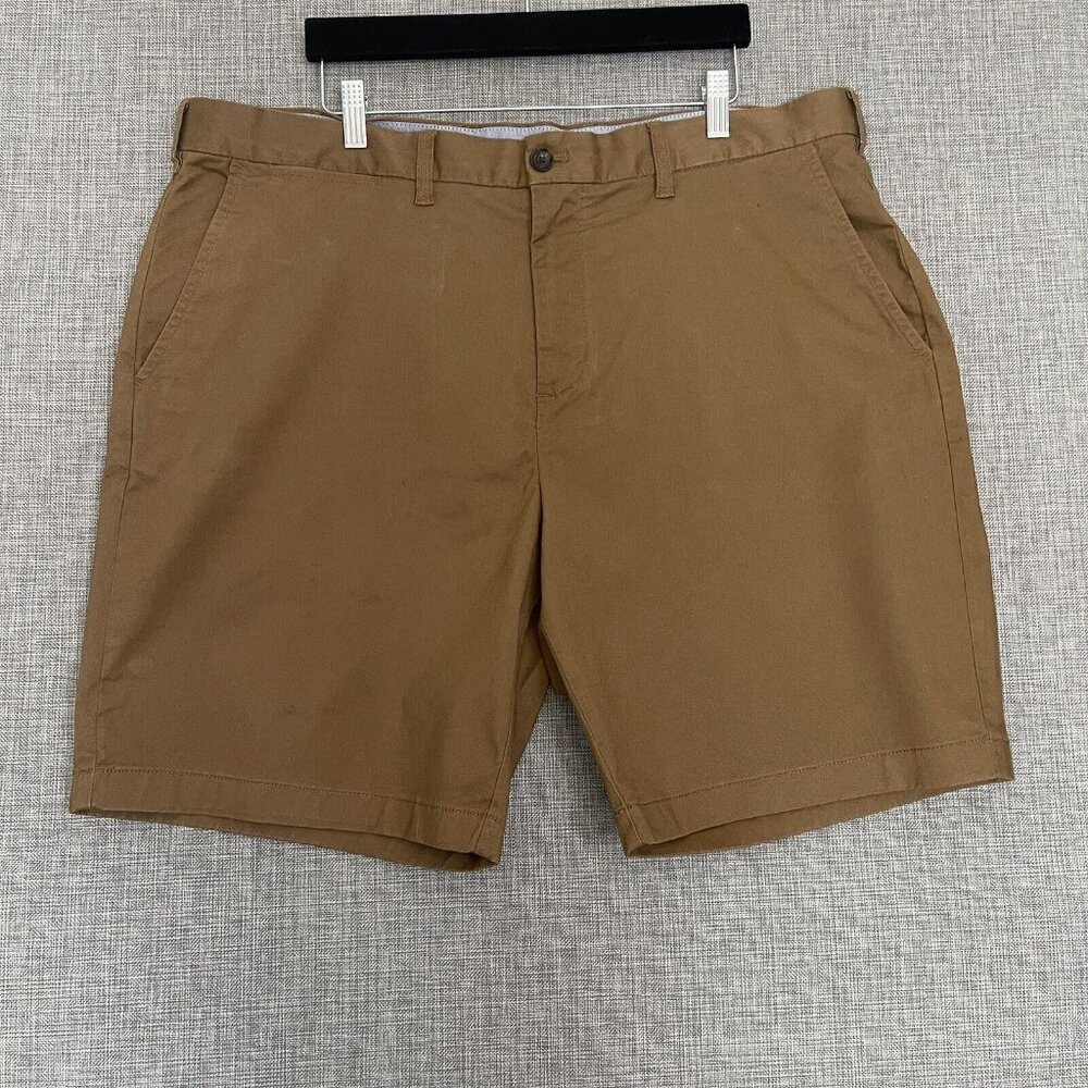 Tommy Hilfiger Shorts Mens 40 x 9 Brown Khaki Chino Flag Golf Casual